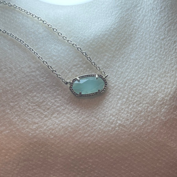 Kendra Scott Necklace - Picture 5 of 8